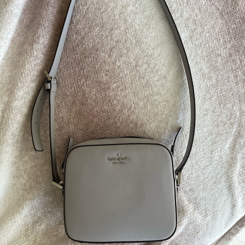 Kate Spade Purse - Picture 1 of 5